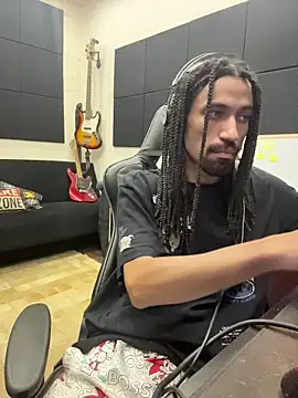 Snapshot of hotcamboy420 chatting on February 2026 06:06:02 AM hotcamboy420 online show from February 2026 06:06:02 AM