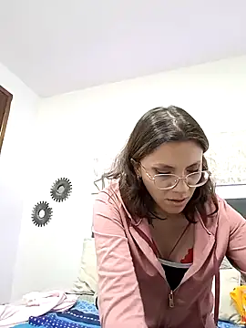 Snapshot of karlamorris_ chatting on January 2025 06:53:02 PM karlamorris online show from January 2025 06:53:02 PM