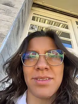 karlamorris  online show from May 2026 01:05:01 PM