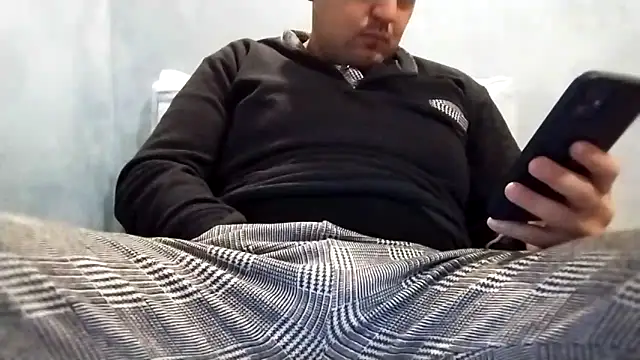 Snapshot of alexfala99 chatting on November 2025 06:42:02 PM alexfala99 online show from November 2025 06:42:02 PM