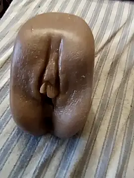 Snapshot of freakniknutty chatting on December 2024 04:30:02 AM freakniknutty online show from December 2024 04:30:02 AM