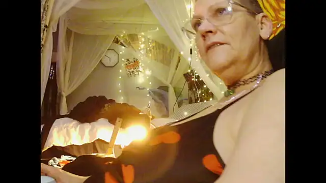 juscjen online show from February 2026 11:52:01 AM