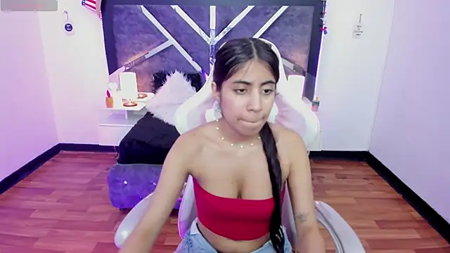 Snapshot of lunitaa18 chatting on February 2025 01:33:01 AM lunitaa18 online show from February 2025 01:33:01 AM