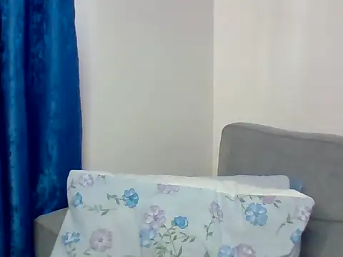 Snapshot of _crystal_princesss chatting on September 2025 11:45:02 AM crystal princesss online show from September 2025 11:45:02 AM