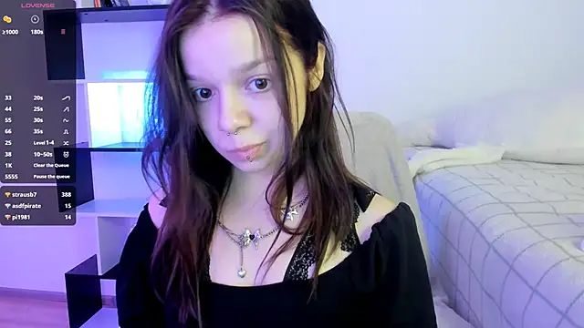 Snapshot of crystal_lilith chatting on February 2025 01:20:02 AM crystal lilith online show from February 2025 01:20:02 AM