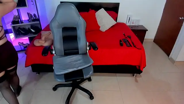 Veronica Jacobss online show from March 2025 09:51:01 PM