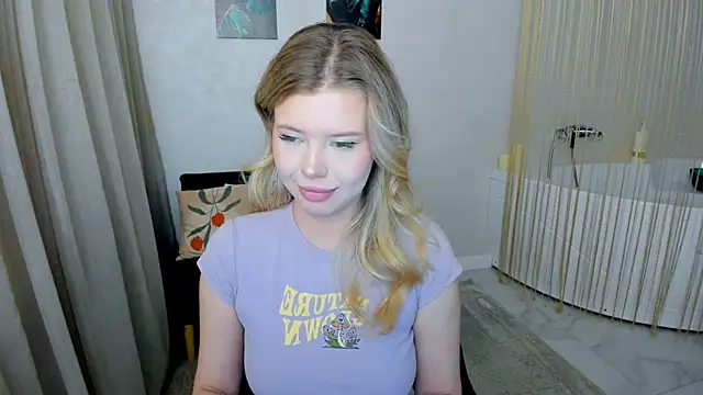 FollowLovee online show from June 2026 07:51:02 PM