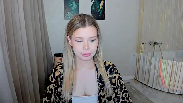 FollowLovee online show from June 2026 07:35:01 PM