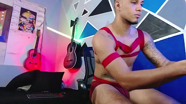 MagnusFrost online show from October 2025 04:43:02 AM