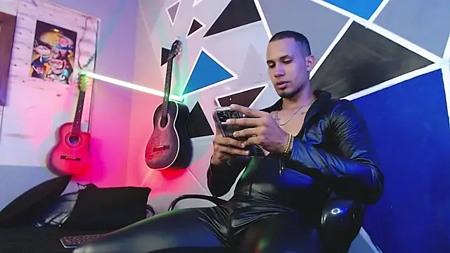 MagnusFrost online show from October 2025 03:48:02 AM