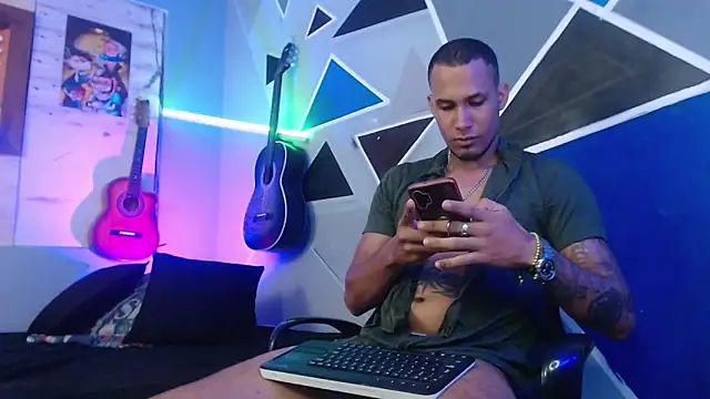 MagnusFrost online show from October 2025 06:25:02 AM