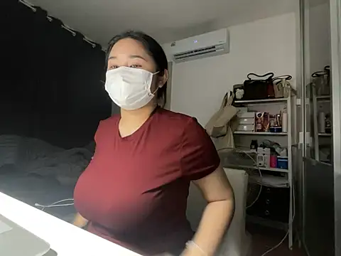 Snapshot of iamMalixxx chatting on December 2024 02:33:01 PM iamMalixxx online show from December 2024 02:33:01 PM