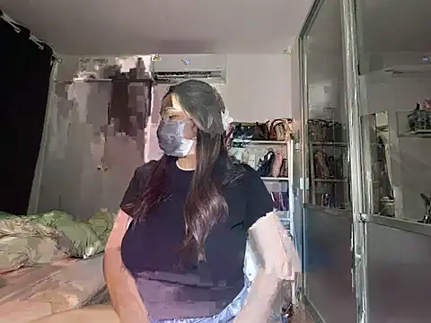 Snapshot of iamMalixxx chatting on January 2025 02:39:01 PM iamMalixxx online show from January 2025 02:39:01 PM