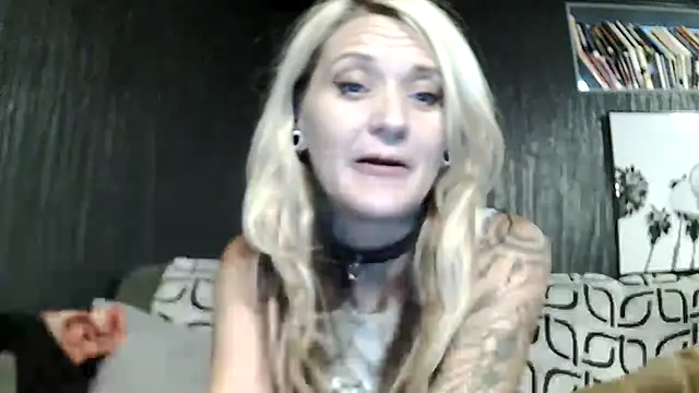 Candalicious online show from November 2025 11:38:01 PM