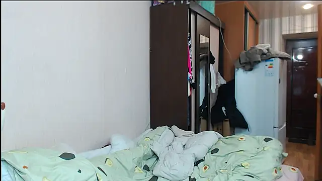 Snapshot of leila_bambi_ chatting on December 2024 08:37:02 AM leila bambi online show from December 2024 08:37:02 AM