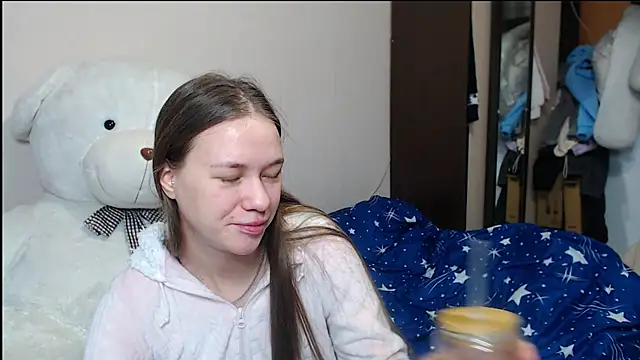 Snapshot of leila_bambi_ chatting on January 2025 08:10:02 PM leila bambi online show from January 2025 08:10:02 PM