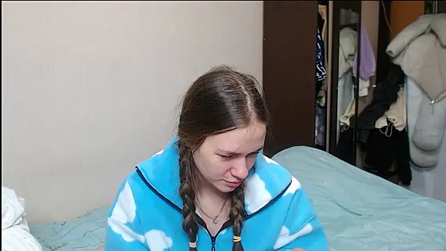 Snapshot of leila_bambi_ chatting on February 2025 03:20:01 PM leila bambi online show from February 2025 03:20:01 PM