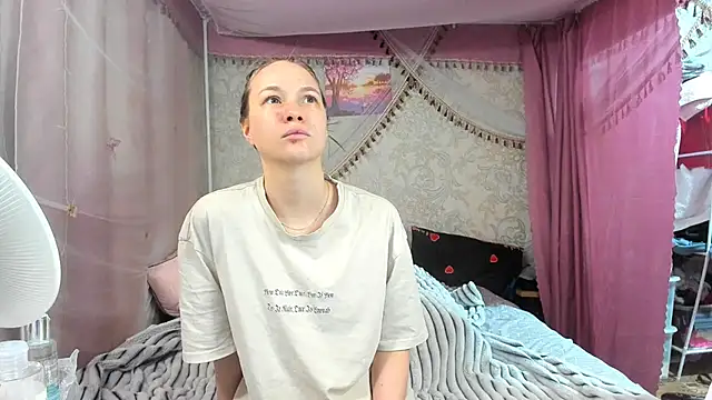 leila bambi  online show from May 2026 08:36:01 PM