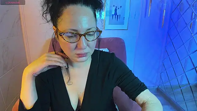 Snapshot of Anita_Muse chatting on December 2024 05:25:01 PM Anita Muse online show from December 2024 05:25:01 PM