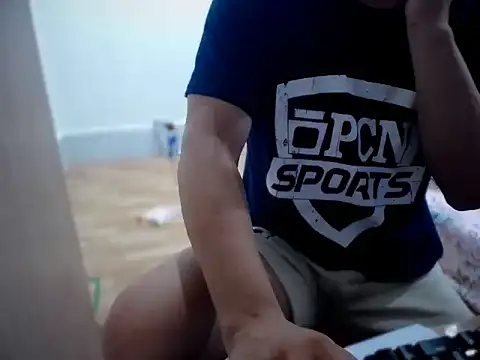 Snapshot of Cloudycockcare chatting on October 2025 09:04:01 AM Cloudycockcare online show from October 2025 09:04:01 AM