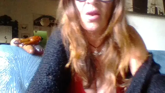gildamilf online show from April 2026 03:32:01 PM