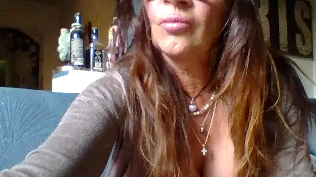 gildamilf online show from June 2026 06:18:02 PM