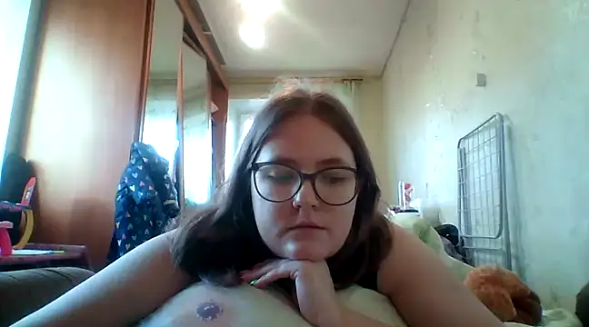 Snapshot of DesireMelissa chatting on January 2025 09:47:02 AM DesireMelissa online show from January 2025 09:47:02 AM