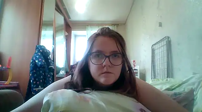 Snapshot of DesireMelissa chatting on January 2025 07:28:01 AM DesireMelissa online show from January 2025 07:28:01 AM
