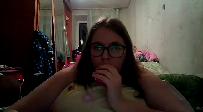 Snapshot of DesireMelissa chatting on January 2025 03:12:02 PM DesireMelissa online show from January 2025 03:12:02 PM