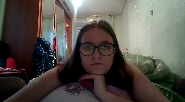 Snapshot of DesireMelissa chatting on January 2025 05:44:02 AM DesireMelissa online show from January 2025 05:44:02 AM