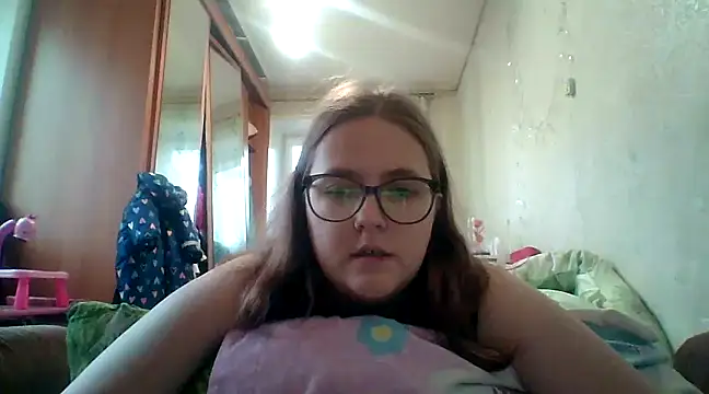 Snapshot of DesireMelissa chatting on January 2025 09:24:01 AM DesireMelissa online show from January 2025 09:24:01 AM