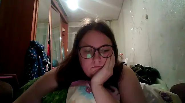 Snapshot of DesireMelissa chatting on January 2025 03:21:01 PM DesireMelissa online show from January 2025 03:21:01 PM
