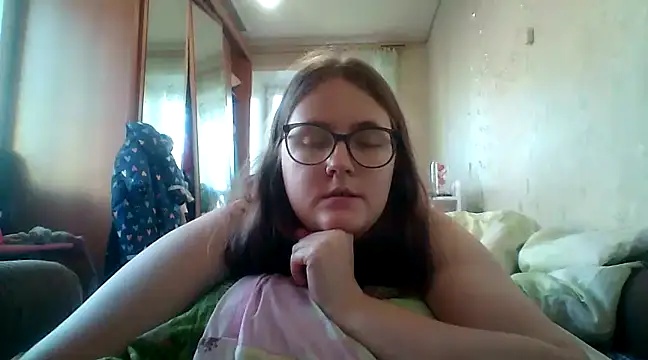 Snapshot of DesireMelissa chatting on January 2025 06:33:01 AM DesireMelissa online show from January 2025 06:33:01 AM