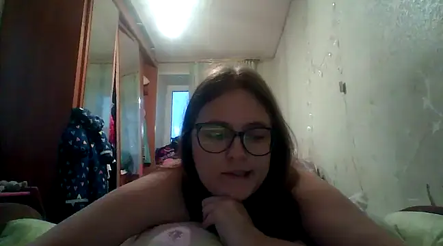 Snapshot of DesireMelissa chatting on January 2025 05:37:01 AM DesireMelissa online show from January 2025 05:37:01 AM
