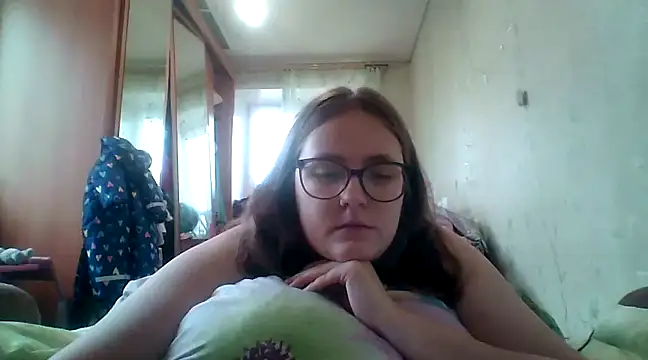 Snapshot of DesireMelissa chatting on January 2025 11:34:02 AM DesireMelissa online show from January 2025 11:34:02 AM