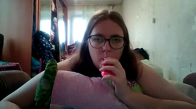 Snapshot of DesireMelissa chatting on January 2025 06:35:02 AM DesireMelissa online show from January 2025 06:35:02 AM