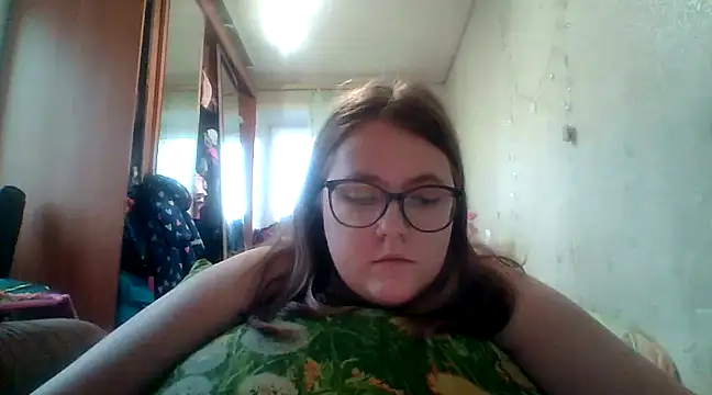 Snapshot of DesireMelissa chatting on January 2025 09:44:02 AM DesireMelissa online show from January 2025 09:44:02 AM