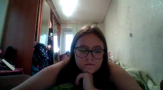 Snapshot of DesireMelissa chatting on January 2025 06:05:02 AM DesireMelissa online show from January 2025 06:05:02 AM