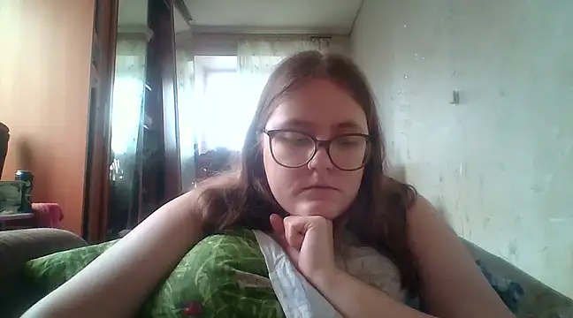 Snapshot of DesireMelissa chatting on February 2025 12:44:01 PM DesireMelissa online show from February 2025 12:44:01 PM