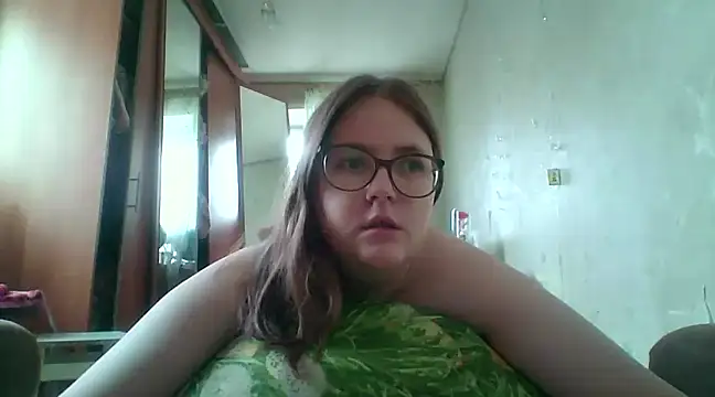 Snapshot of DesireMelissa chatting on February 2025 07:27:02 AM DesireMelissa online show from February 2025 07:27:02 AM