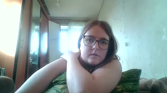 Snapshot of DesireMelissa chatting on February 2025 12:19:01 PM DesireMelissa online show from February 2025 12:19:01 PM