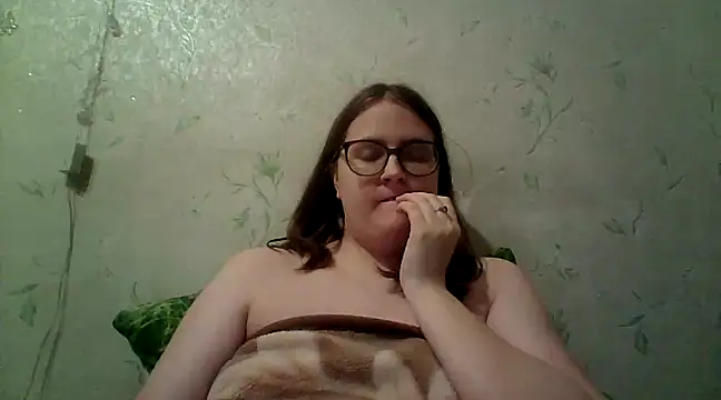Snapshot of DesireMelissa chatting on February 2025 08:11:02 PM DesireMelissa online show from February 2025 08:11:02 PM