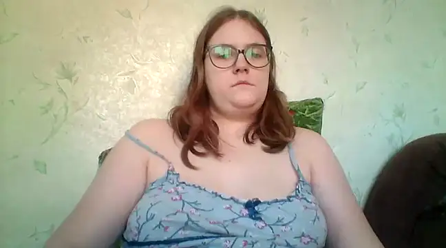 Snapshot of DesireMelissa chatting on February 2025 07:05:01 AM DesireMelissa online show from February 2025 07:05:01 AM