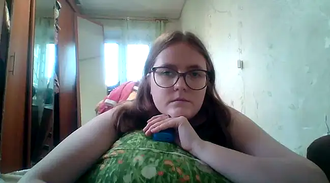 Snapshot of DesireMelissa chatting on February 2025 02:53:01 PM DesireMelissa online show from February 2025 02:53:01 PM