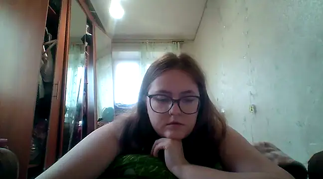 Snapshot of DesireMelissa chatting on March 2025 12:19:02 PM DesireMelissa online show from March 2025 12:19:02 PM