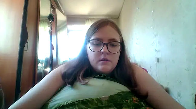 Snapshot of DesireMelissa chatting on March 2025 10:22:01 AM DesireMelissa online show from March 2025 10:22:01 AM