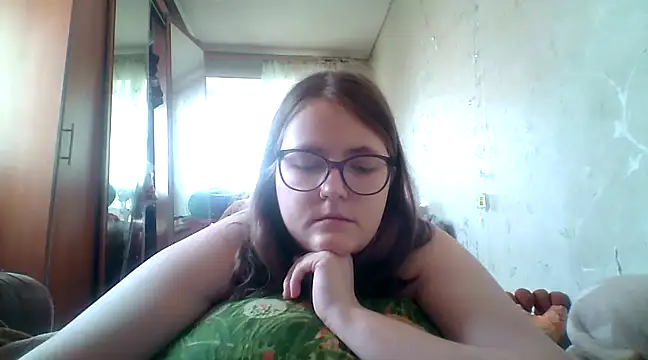 Snapshot of DesireMelissa chatting on March 2025 08:10:01 AM DesireMelissa online show from March 2025 08:10:01 AM