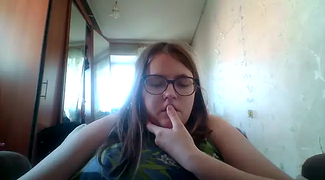 Snapshot of DesireMelissa chatting on March 2025 05:47:01 AM DesireMelissa online show from March 2025 05:47:01 AM