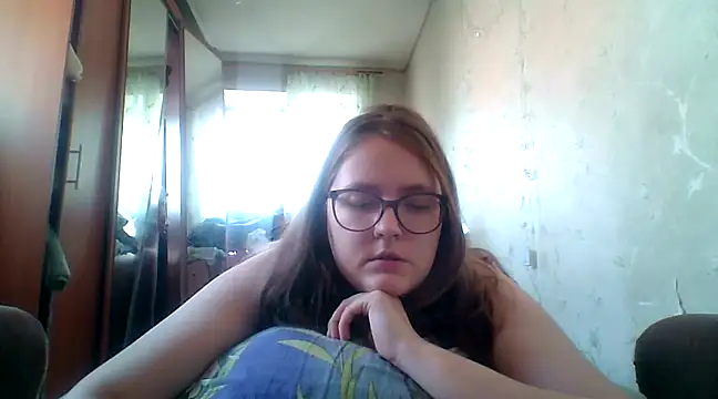 Snapshot of DesireMelissa chatting on March 2025 06:14:02 AM DesireMelissa online show from March 2025 06:14:02 AM
