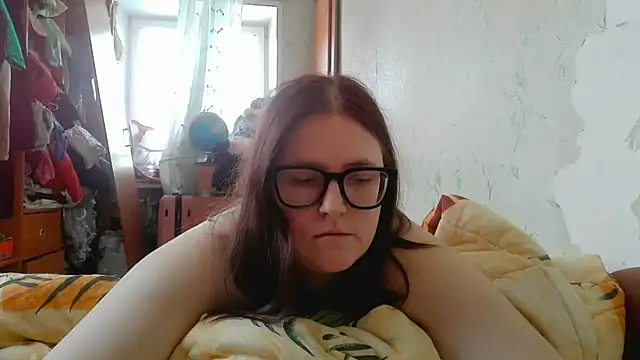 Snapshot of DesireMelissa chatting on February 2026 08:21:01 AM DesireMelissa online show from February 2026 08:21:01 AM